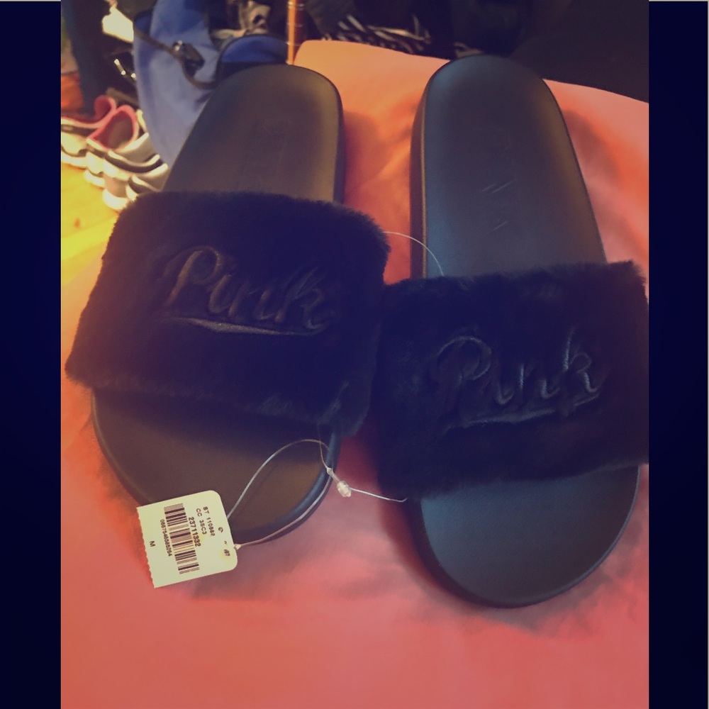 NWT Victoria secret PINk furry slides
